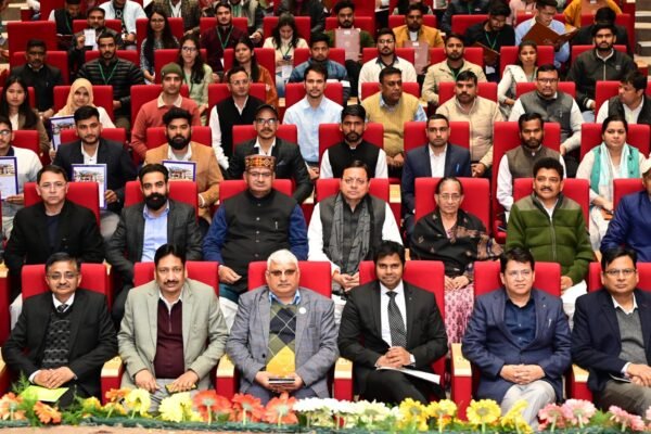 कृषि मंत्री श्री गणेश जोशी ने समस्त 596 चयनित वर्ग-2 व वर्ग-3 के अभ्यर्थियों तथा उनके परिवार को बधाई दी और चयनित अभ्यर्थियों के उज्जवल भविष्य की कामना की।